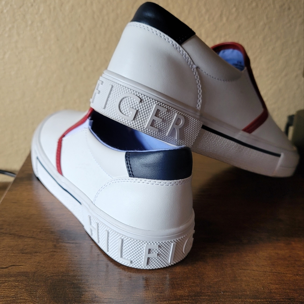 Tom Hilfiger Shoes